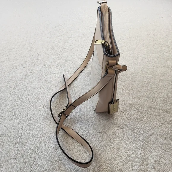 Simply Noelle Crossbody Purse White and Blush Pink - Picture 4 of 10